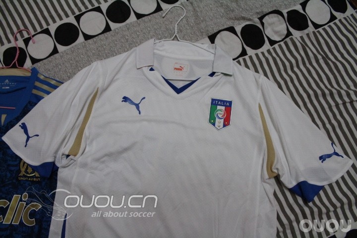 刚入的两件球员版意大利和马赛