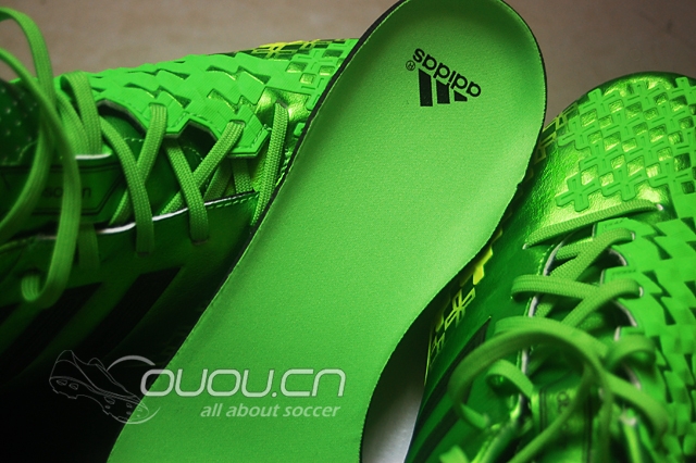 Adidas Predator Absolion LZ II AG首发配色镭射绿赏析···