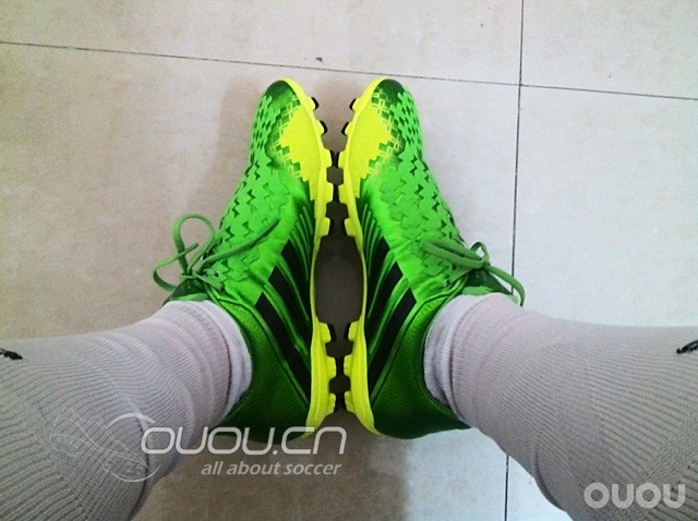 Adidas Predator Absolion LZ II AG首发配色镭射绿赏析···