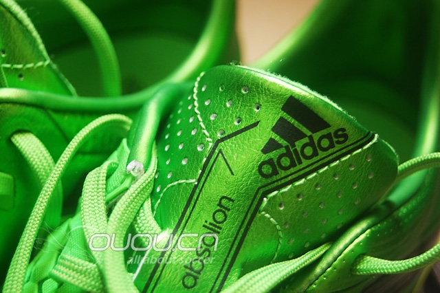 Adidas Predator Absolion LZ II AG首发配色镭射绿赏析···