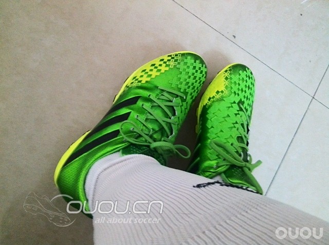 Adidas Predator Absolion LZ II AG首发配色镭射绿赏析···