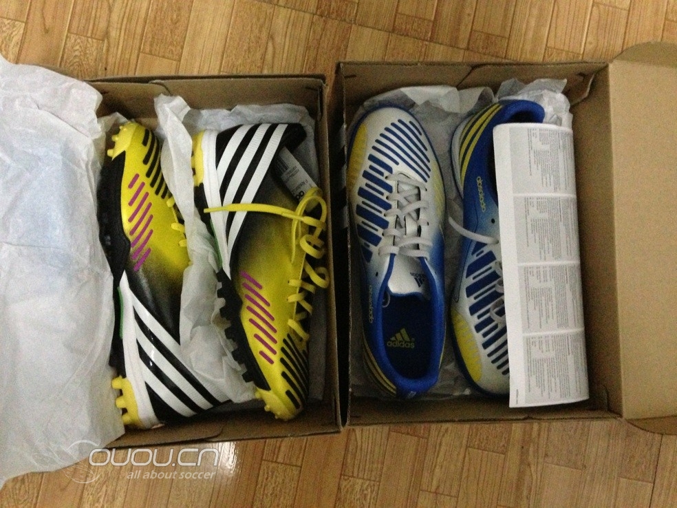 帮队友买的两双TF 球鞋!