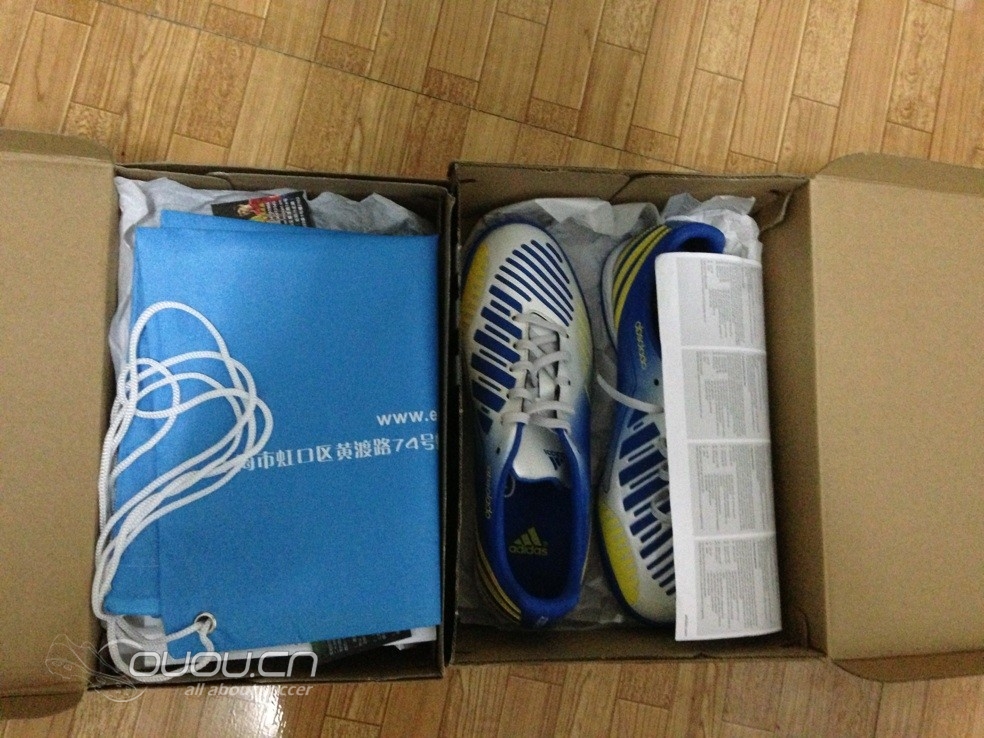 帮队友买的两双TF 球鞋!