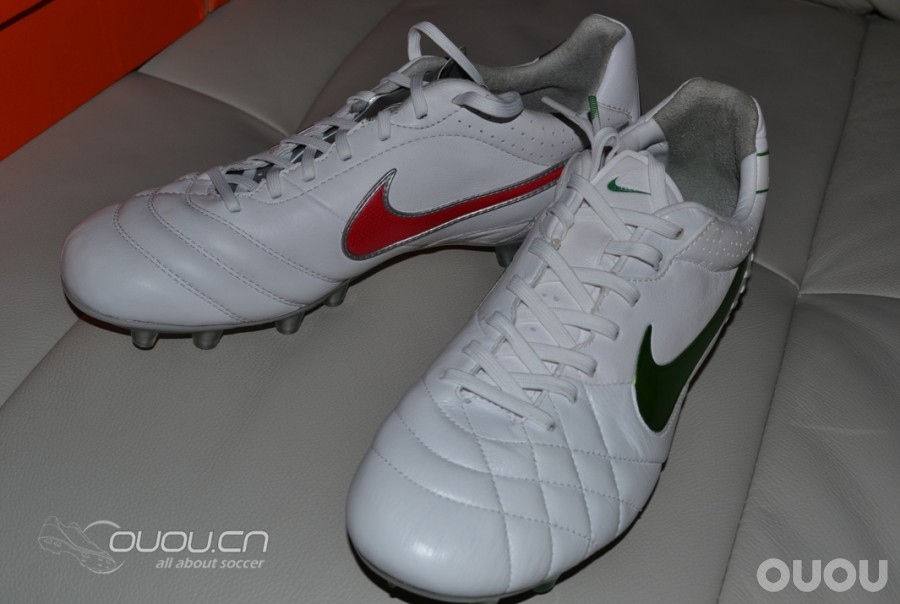 红绿灯!灯~等灯!等灯!–新入白绿legend和白红flight纯赏析