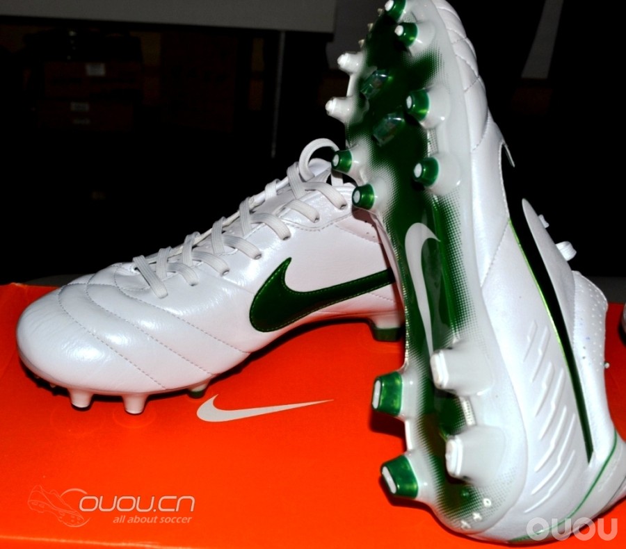 红绿灯!灯~等灯!等灯!–新入白绿legend和白红flight纯赏析