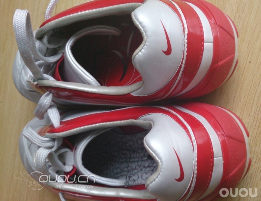 前2天陪朋友买些结果看到它了。。。就果断买了。。