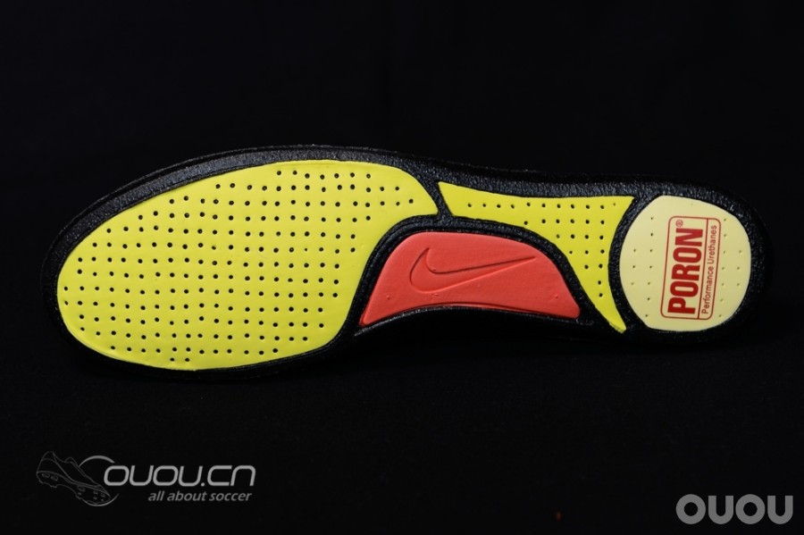 清新派中场双子星来袭!Nike Tiempo Legend IV AG Q3奶白配色 & CTR360 Trequartista III AG Q2薄荷绿配色