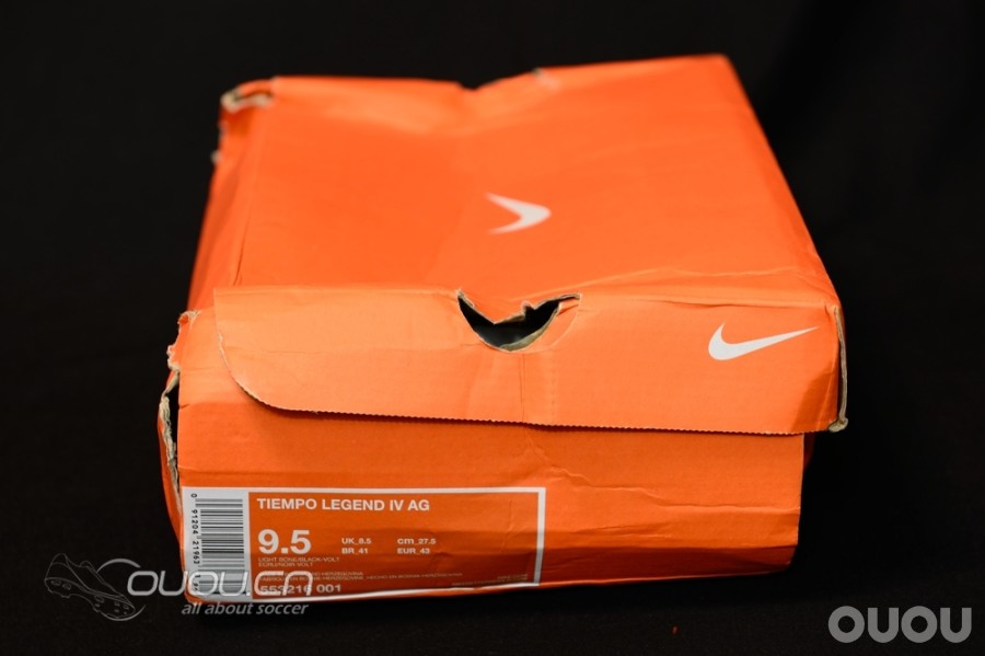 清新派中场双子星来袭!Nike Tiempo Legend IV AG Q3奶白配色 & CTR360 Trequartista III AG Q2薄荷绿配色