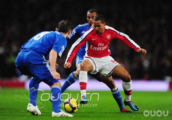 大家最近都秀鞋,我上点顶级足球的图吧!