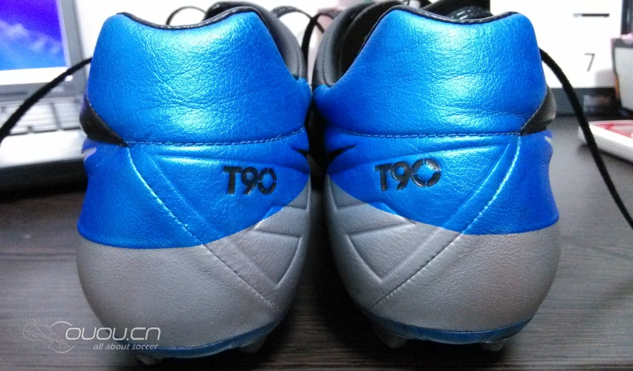 2012年8月,第一次买的战靴