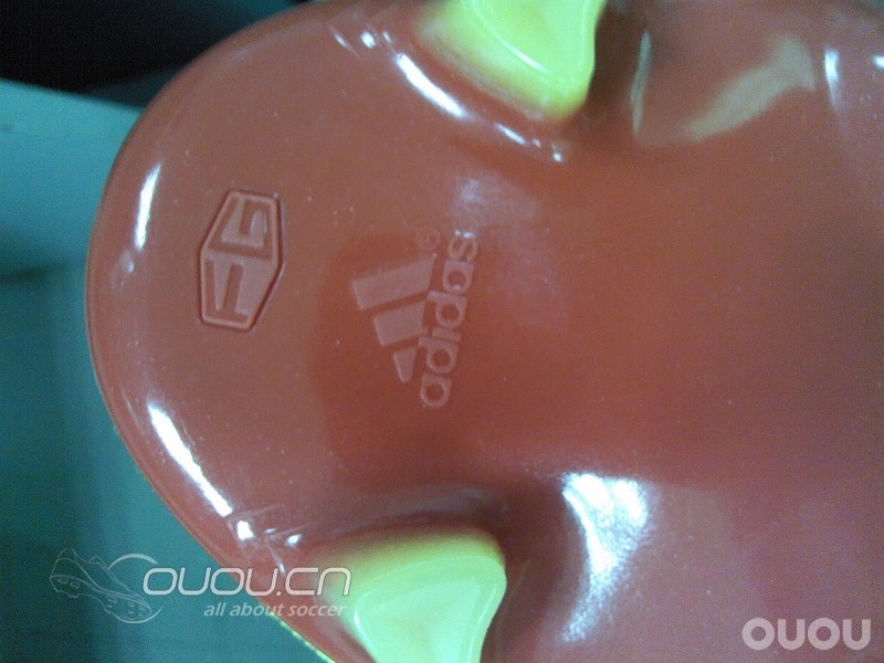 发帖去验货呀,求大神帮忙。。f50顶级pu版