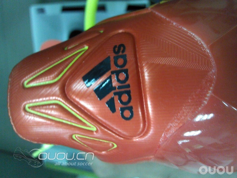 发帖去验货呀,求大神帮忙。。f50顶级pu版