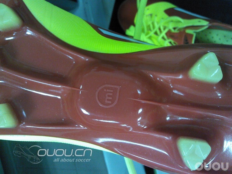 发帖去验货呀,求大神帮忙。。f50顶级pu版