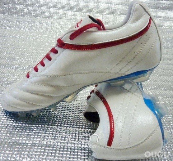 关于前几天X宝出现的国产K皮大白菜,找到原型了。