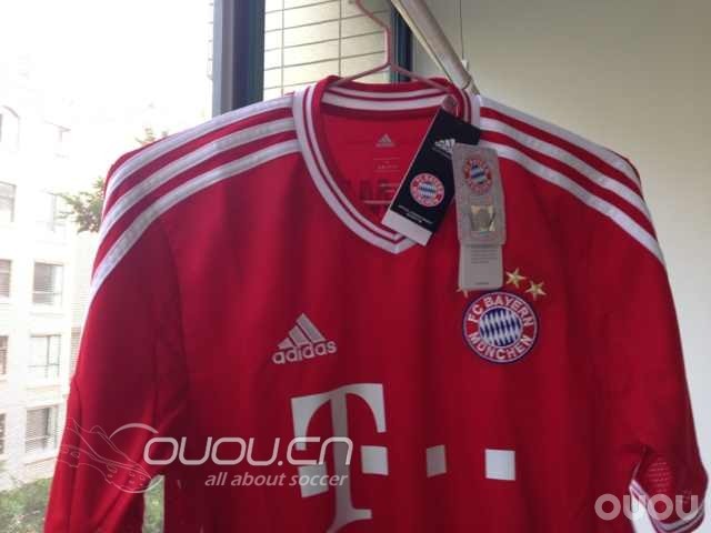 拜仁2013-14主场球迷版