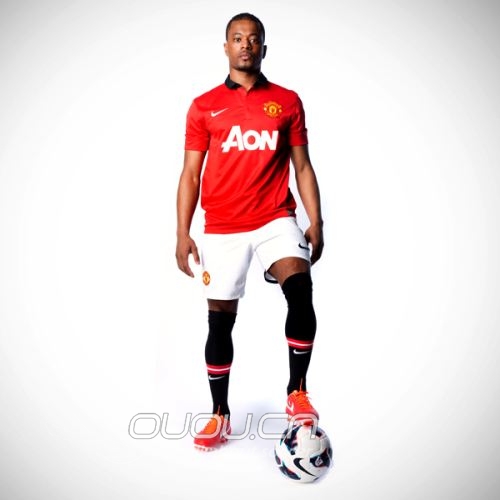 曼联发布13-14赛季球衣