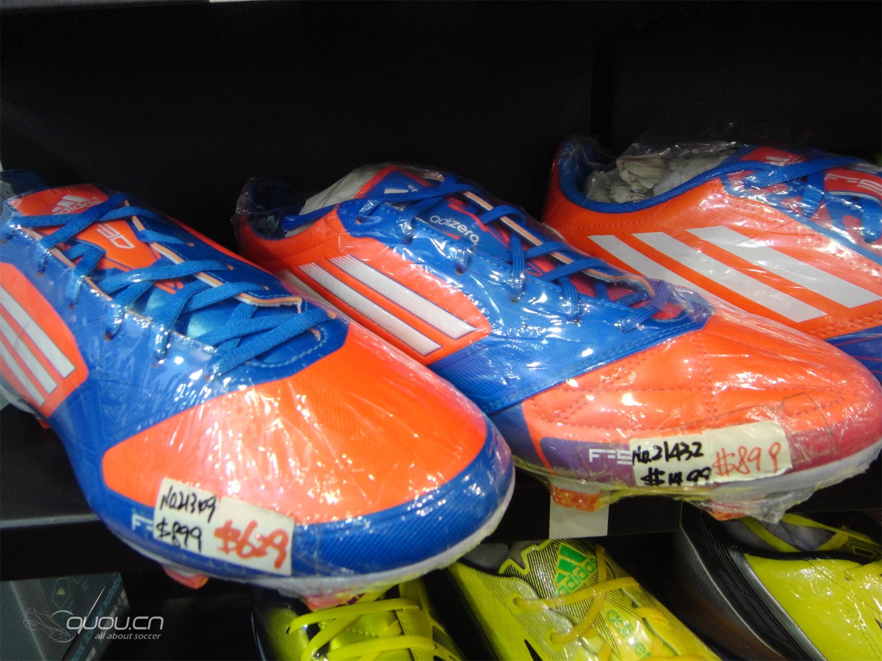 香港花园街足球鞋店及44号脚试鞋浅谈