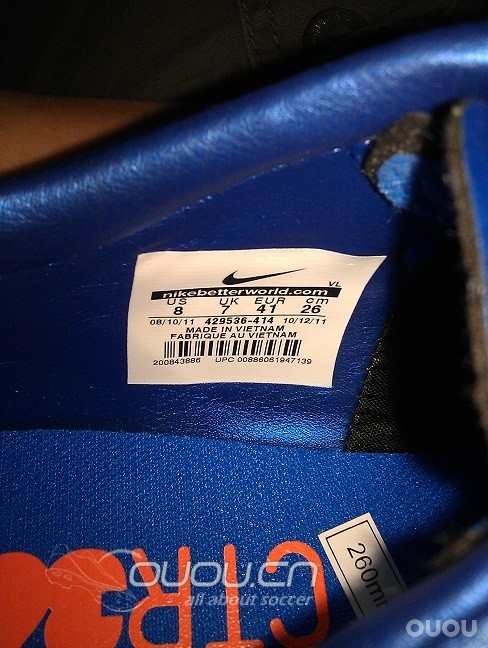 刚刚网购的NIKE CTR360 II AG,高手帮我鉴别鉴别谢谢!