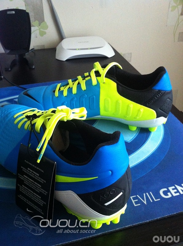 新鞋到了却没有鞋袋