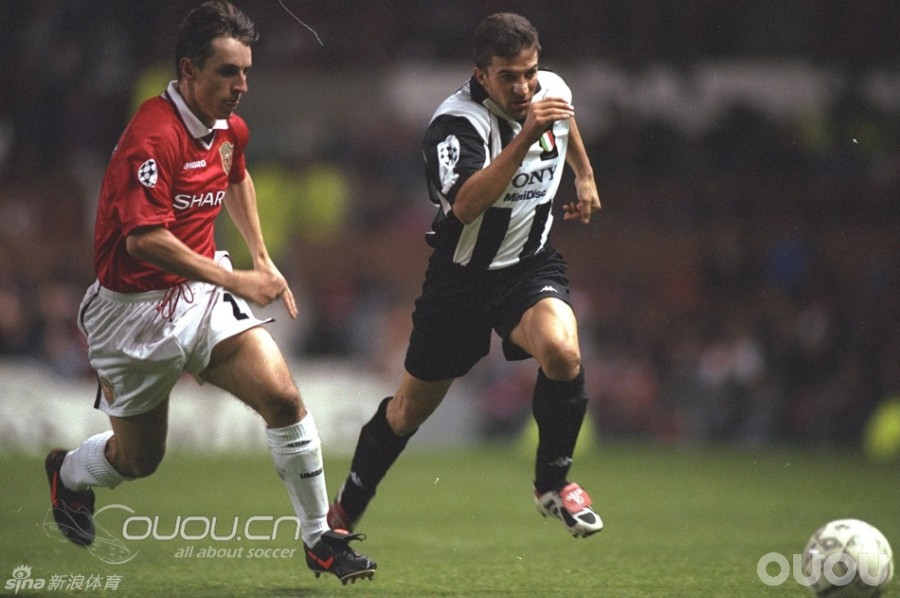 求助大家 皮耶罗这双鞋是阿迪什么鞋?猎鹰吗