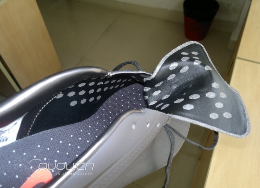 论坛首发 Nike Hypervenom Phatal 次顶级 黑/橙红配色