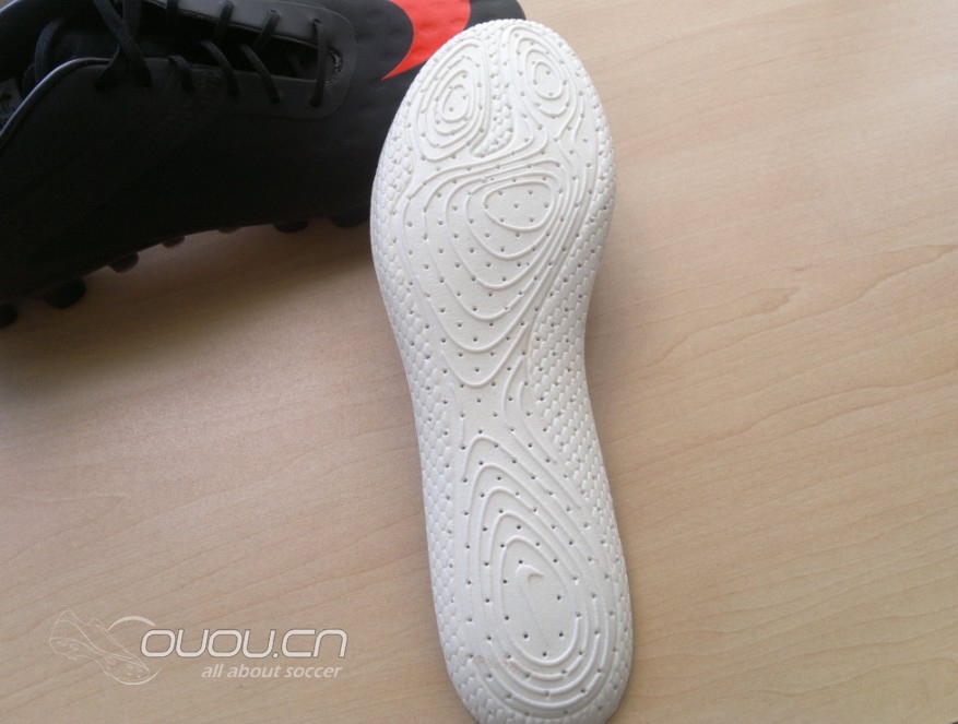 论坛首发 Nike Hypervenom Phatal 次顶级 黑/橙红配色