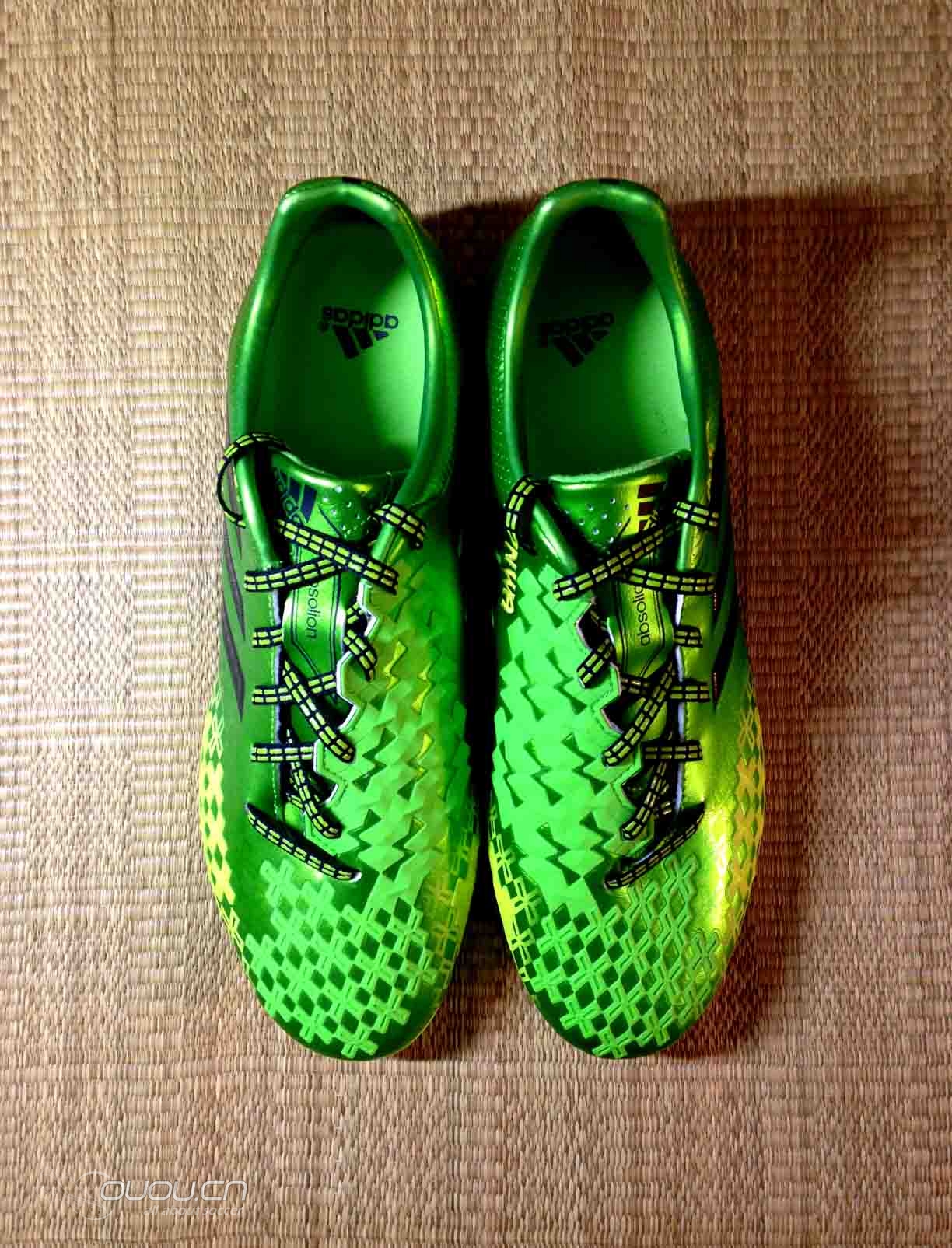 草席上的草席—猎鹰LZII次顶级AG静态赏析,附赠1011赛季利物浦客场更衣室球员版杰拉德字章