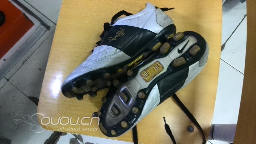 10R的脚感真是好的一塌糊涂….