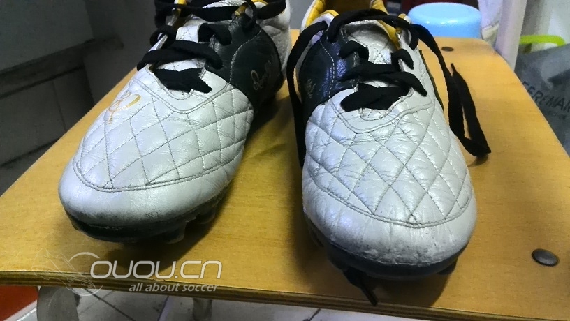 10R的脚感真是好的一塌糊涂….