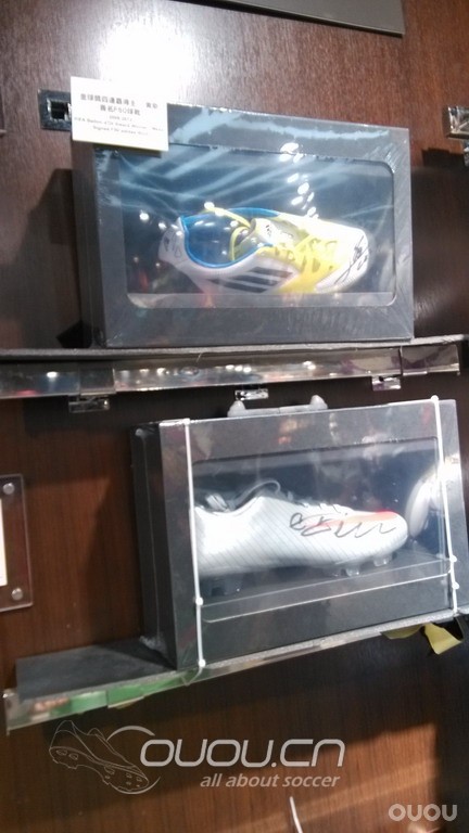 港澳游看鞋归来 38楼有楼主与邵佳一合影