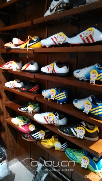 港澳游看鞋归来 38楼有楼主与邵佳一合影