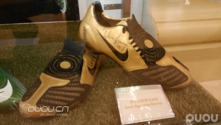 港澳游看鞋归来 38楼有楼主与邵佳一合影