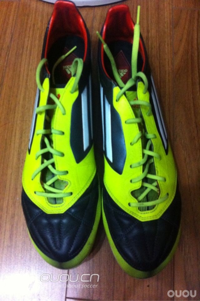 F50 800购入 还没怎么进球下地三次就嗝屁了