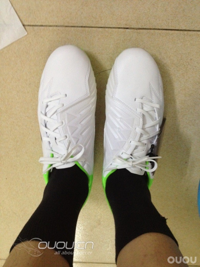 新入手的 NIKE T90 STRIKE IV AG 足球鞋