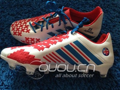 晒下刚到的PEDATOR LZ 2