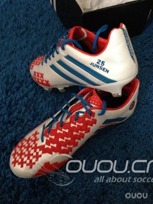 晒下刚到的PEDATOR LZ 2