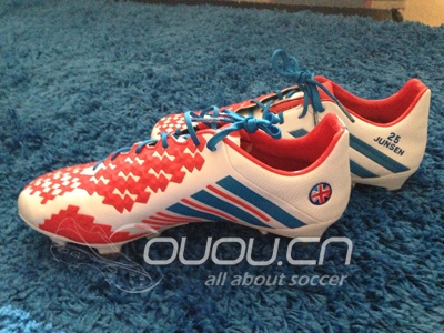 晒下刚到的PEDATOR LZ 2