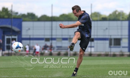 业余球员纳什穿的什么鞋?