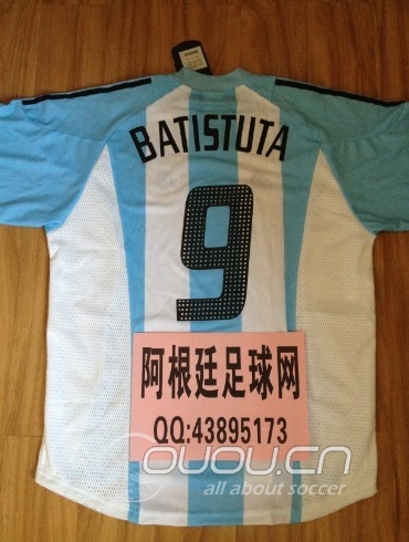 发张2002年阿根廷国家队巴蒂斯图塔球迷版球衣!