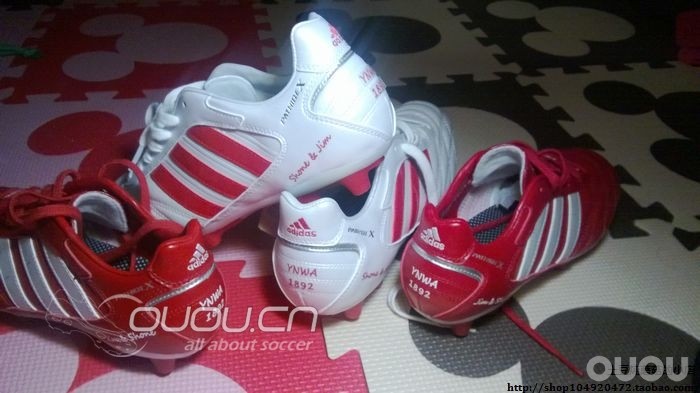 和女友一起踢球,你有我happy么~~~~