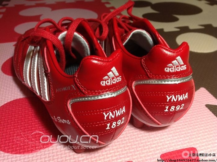 和女友一起踢球,你有我happy么~~~~