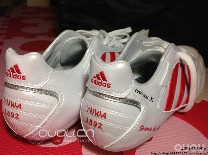 和女友一起踢球,你有我happy么~~~~