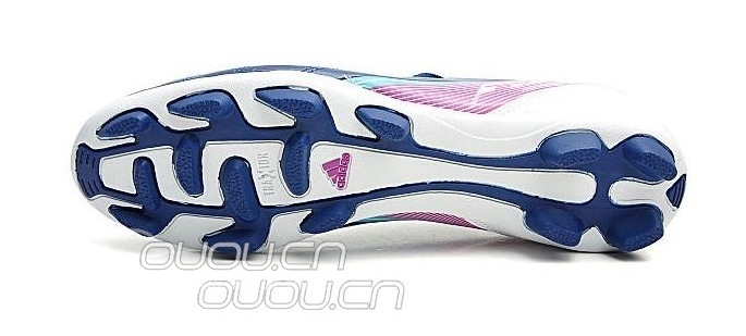 阿迪达斯这两种钉长度差别???