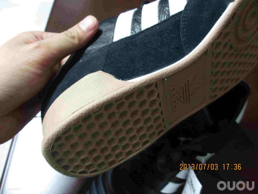 麻烦帮助鉴定一下刚收的copa indoor 真假!多谢先