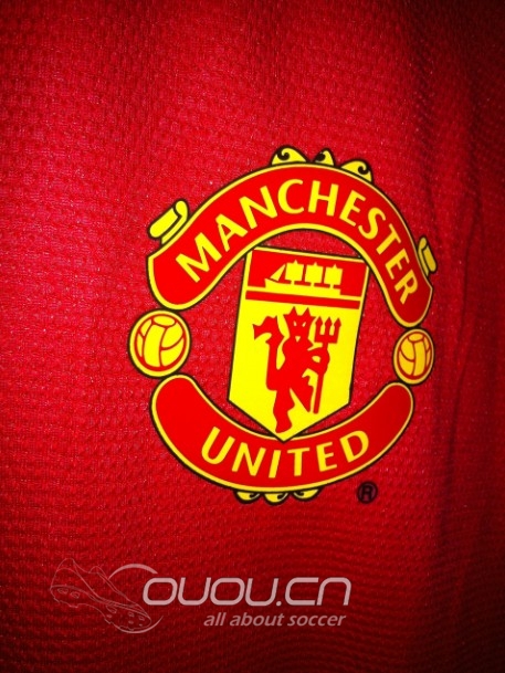 昨天机场拿货回来,自留了一款曼联球员版