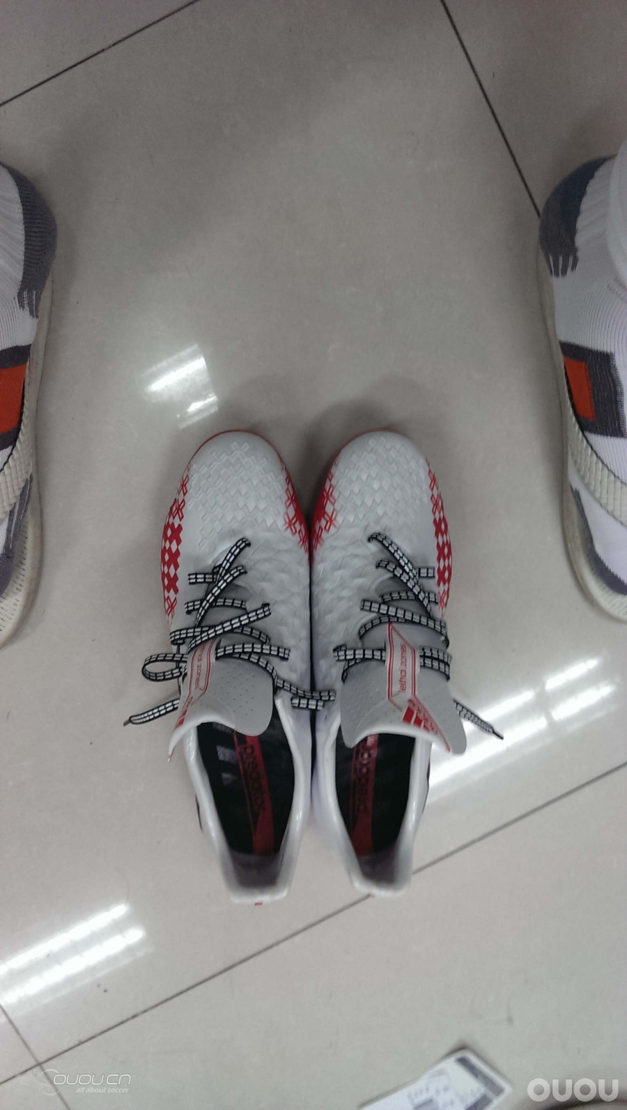 Adidas Predator LZ HG 猎鹰13  白红