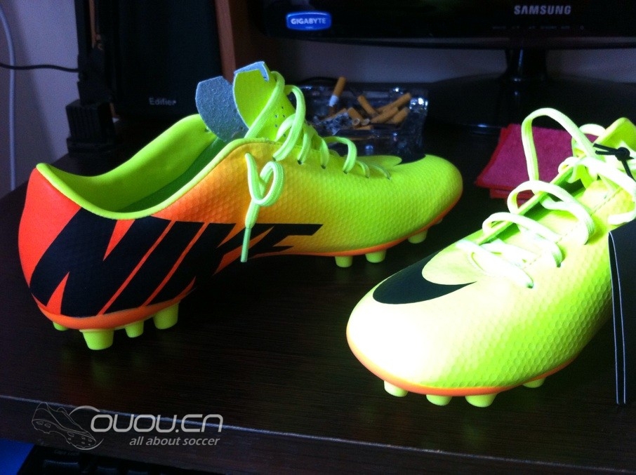 首次穿次顶级刺客9 AG 芒果色