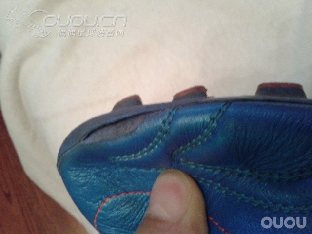 惊喜变惊呆,Adidas 11 NOVA AG一场开胶!