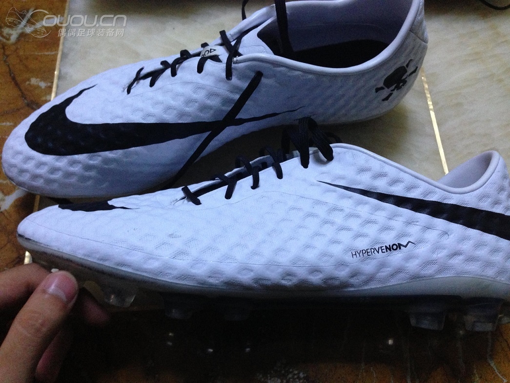 白蛇毒蜂第二季,关于白色的NIKESKIN清洗问题