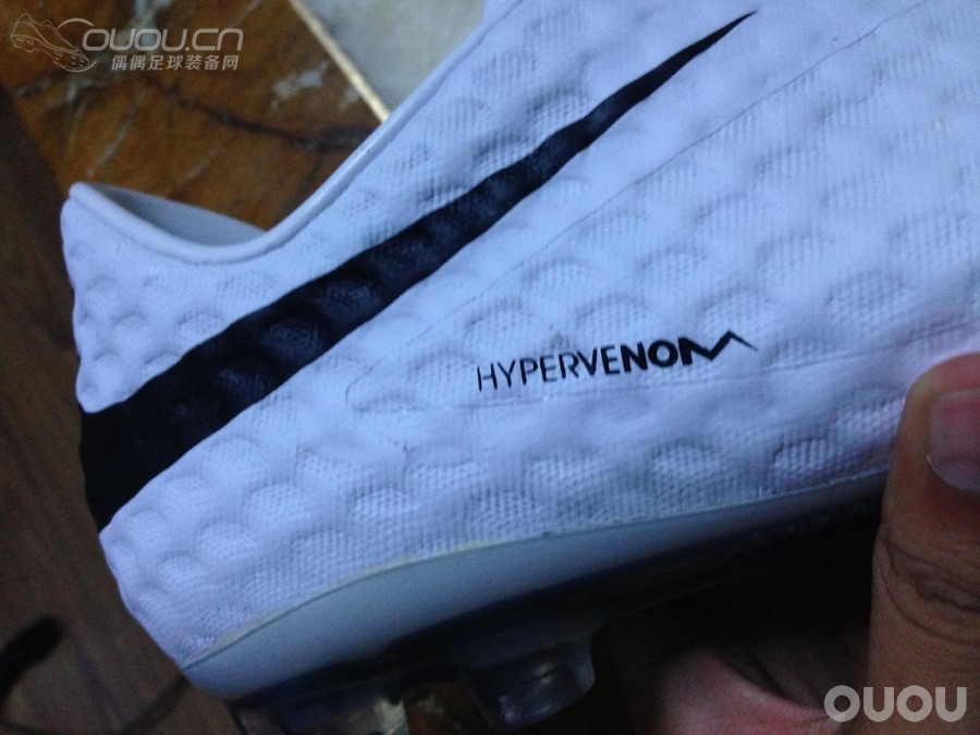 白蛇毒蜂第二季,关于白色的NIKESKIN清洗问题